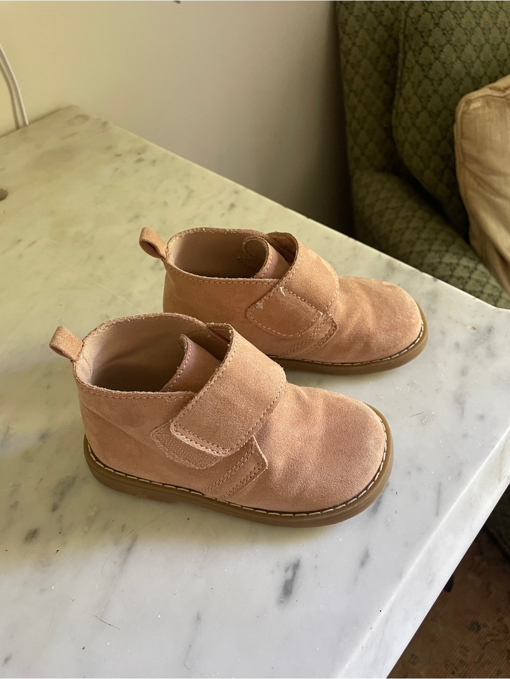 H&M Kids 7.5 Suede Ankle Boots in Blush